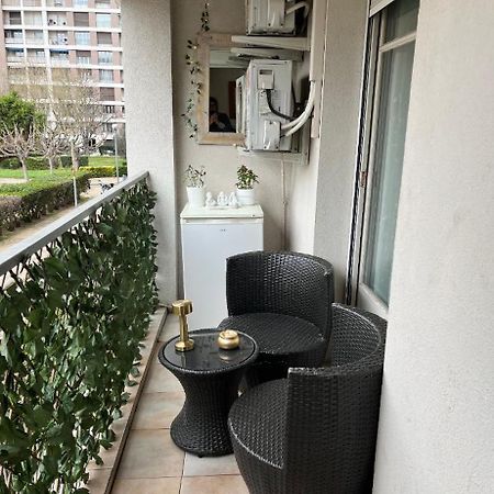 En Face Du Velodrome Apartment Marseille Exterior photo